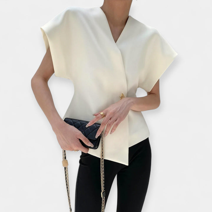 Maja – Moderan minimalistički top za svaku priliku