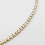 Nika - Rivière Karoliai