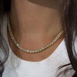 Nika - Rivière Karoliai