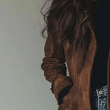 Adela - Bezvremenska Ženska Elegancija