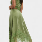 Nada Midi Suknja s Čipkastim Detaljima i Asimetričnom Porubom