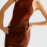 Leona Maxi Haljina s Tank Top Stilom i Izduženom Siluetom